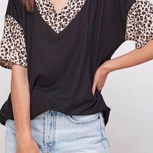 Tie back cheetah tee